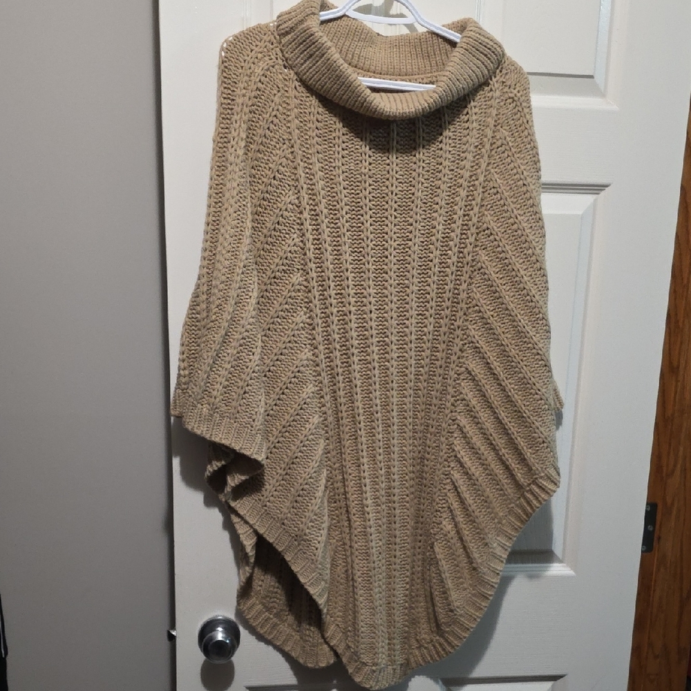 Denver Hayes Tan Knit Poncho